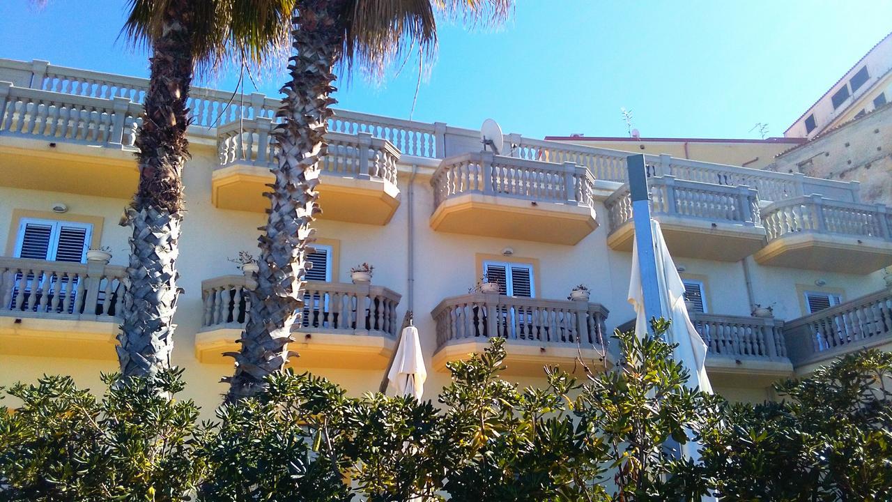 Caletta Del Porto Bed & Breakfast Diamante Bagian luar foto