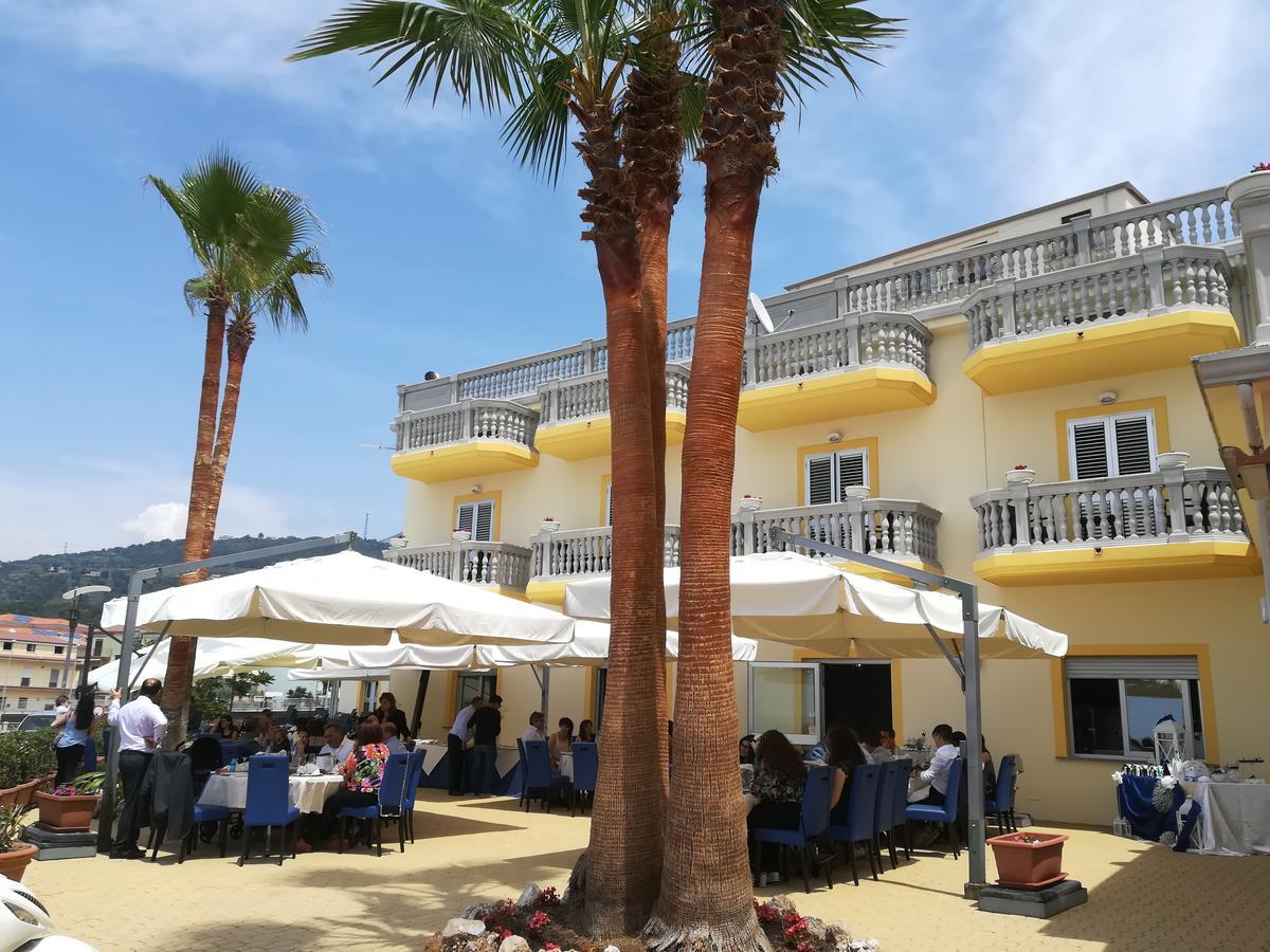 Caletta Del Porto Bed & Breakfast Diamante Bagian luar foto
